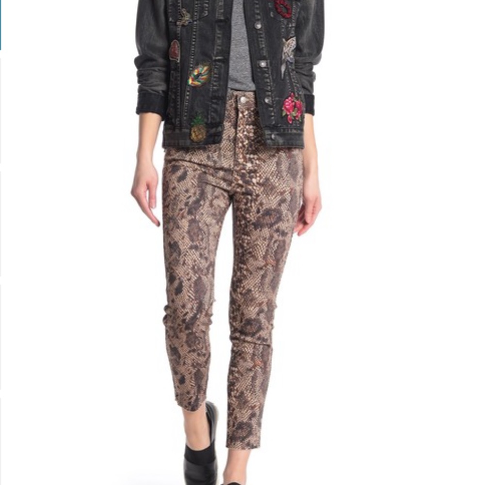 Free People High Waist Denim Leggins Size 24 snake print  brown  Tan *